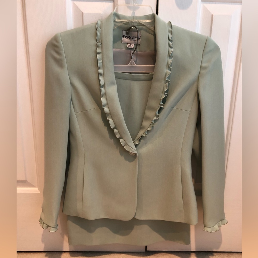 Pendleton Women's Mint Green Blazer and Skirt Set